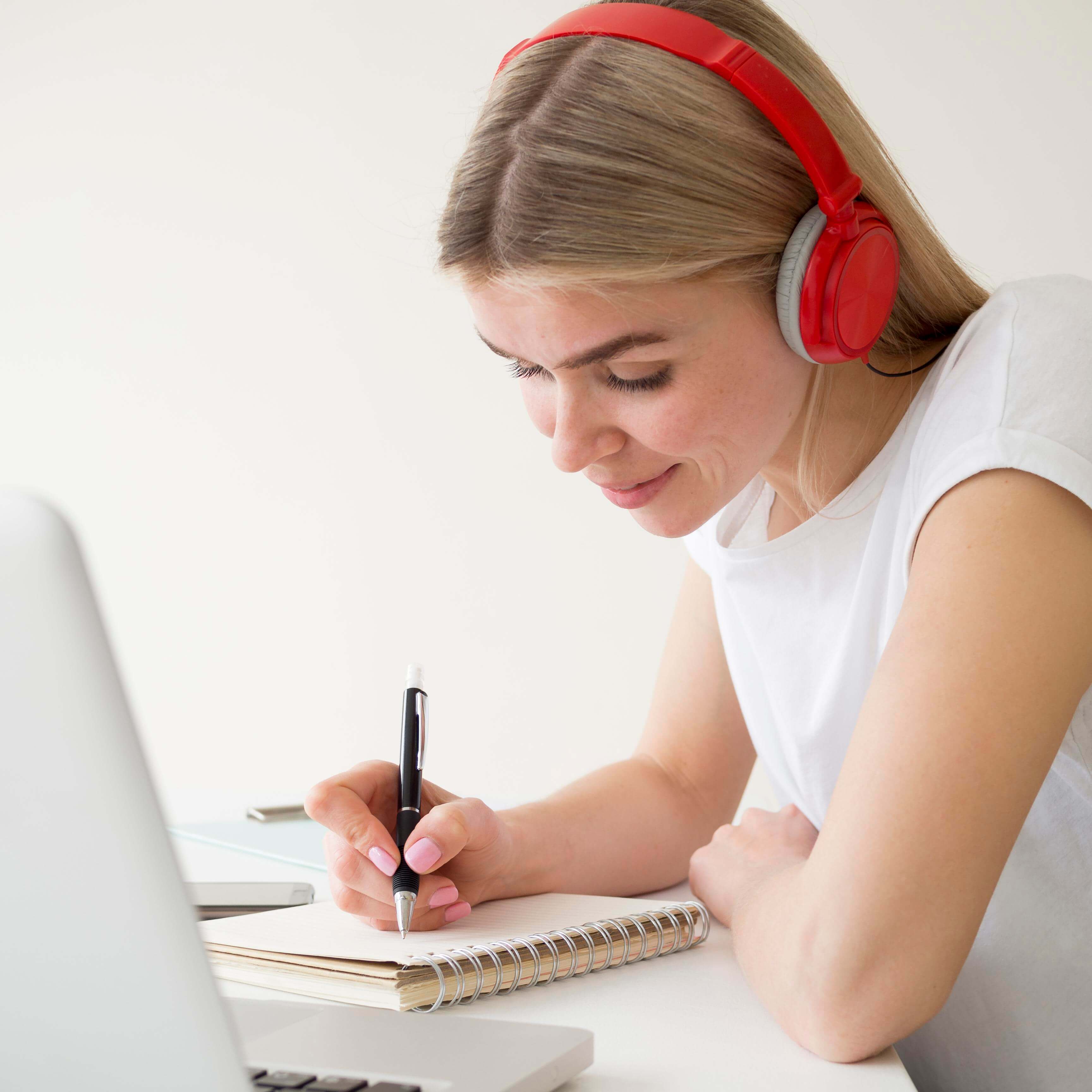 Online summer courses for kids and adults